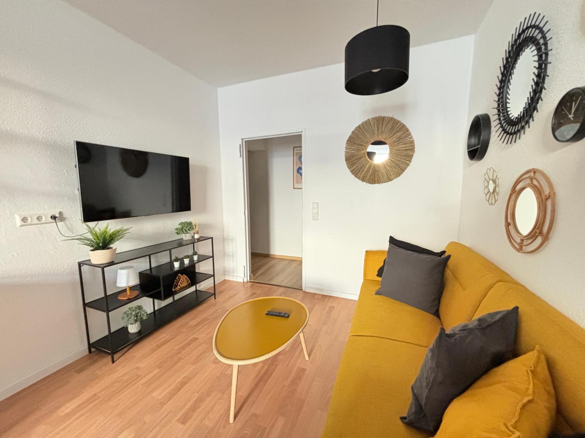 150Qm - 5 Rooms - Free Parking - Mallibase Apartments Hannover Exterior photo
